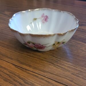 Wheelock Germany Antique Porcelain Rose Floral Bowl with Gold Trim ♥
